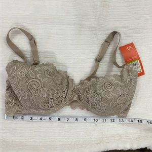 - New Bra, Ivory lace, half cup